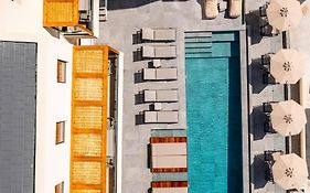 Elivia Boutique Suites